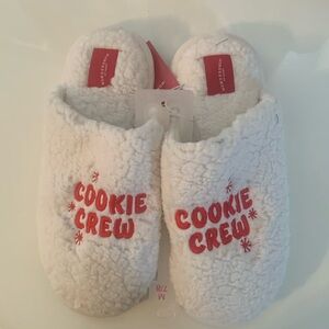 Cookie Crew Slippers NWT, size Medium or 7/8